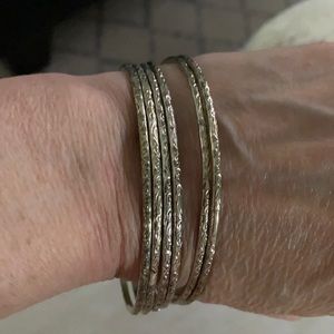 ❤️Silver Toned Bangles!